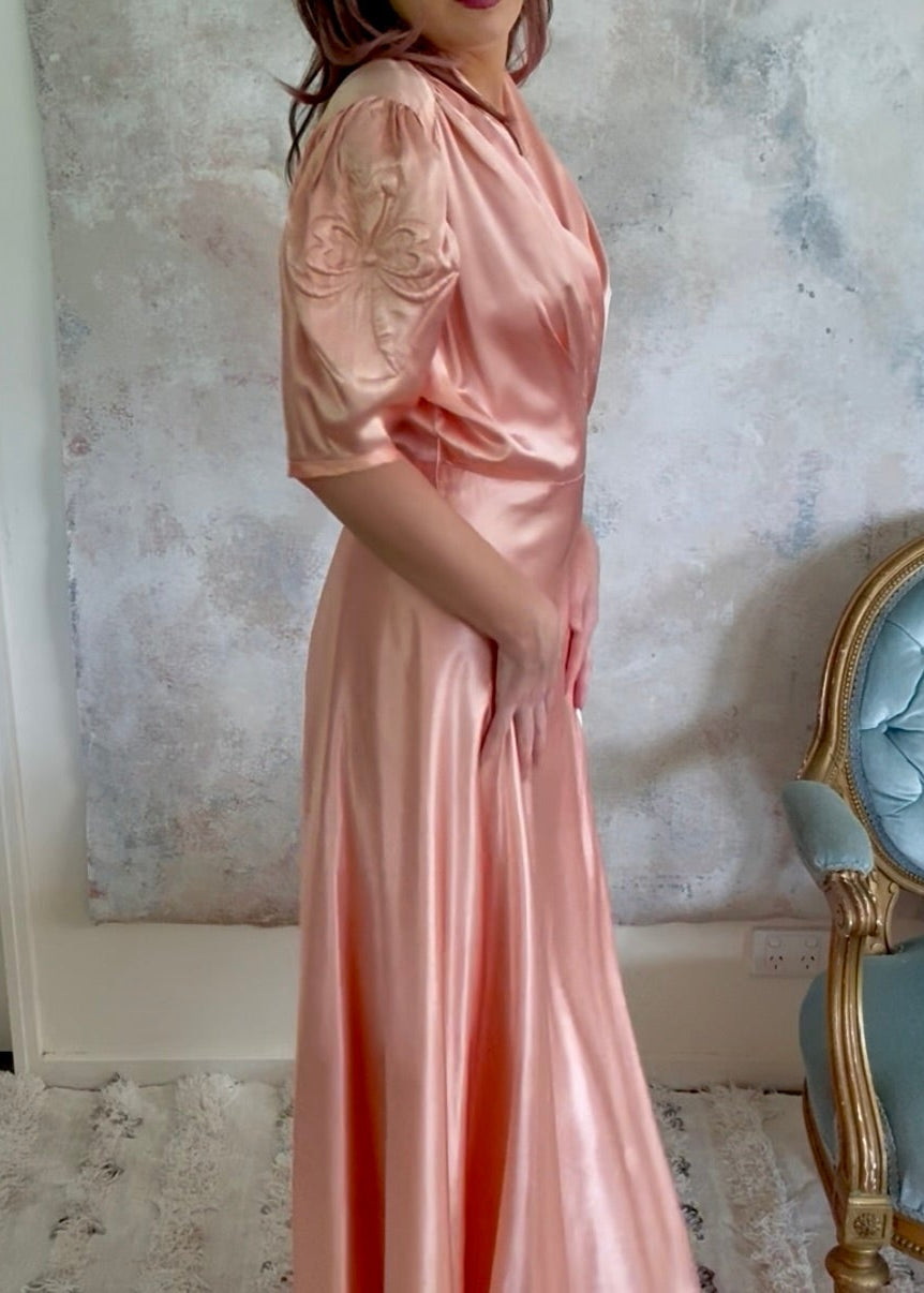 Dress 1940s Peach Silk Trapunto Gown