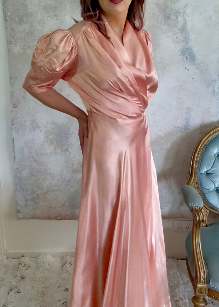 Dress 1940s Peach Silk Trapunto Gown