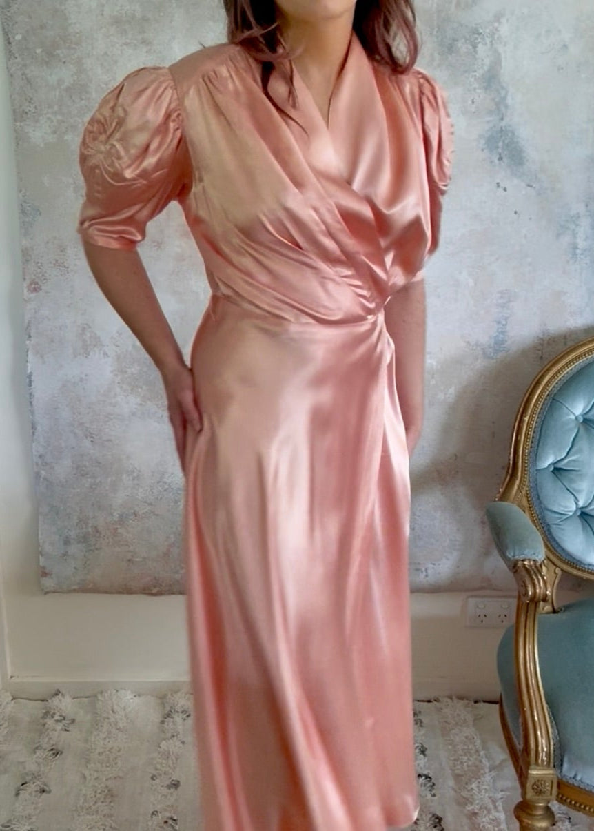 Dress 1940s Peach Silk Trapunto Gown