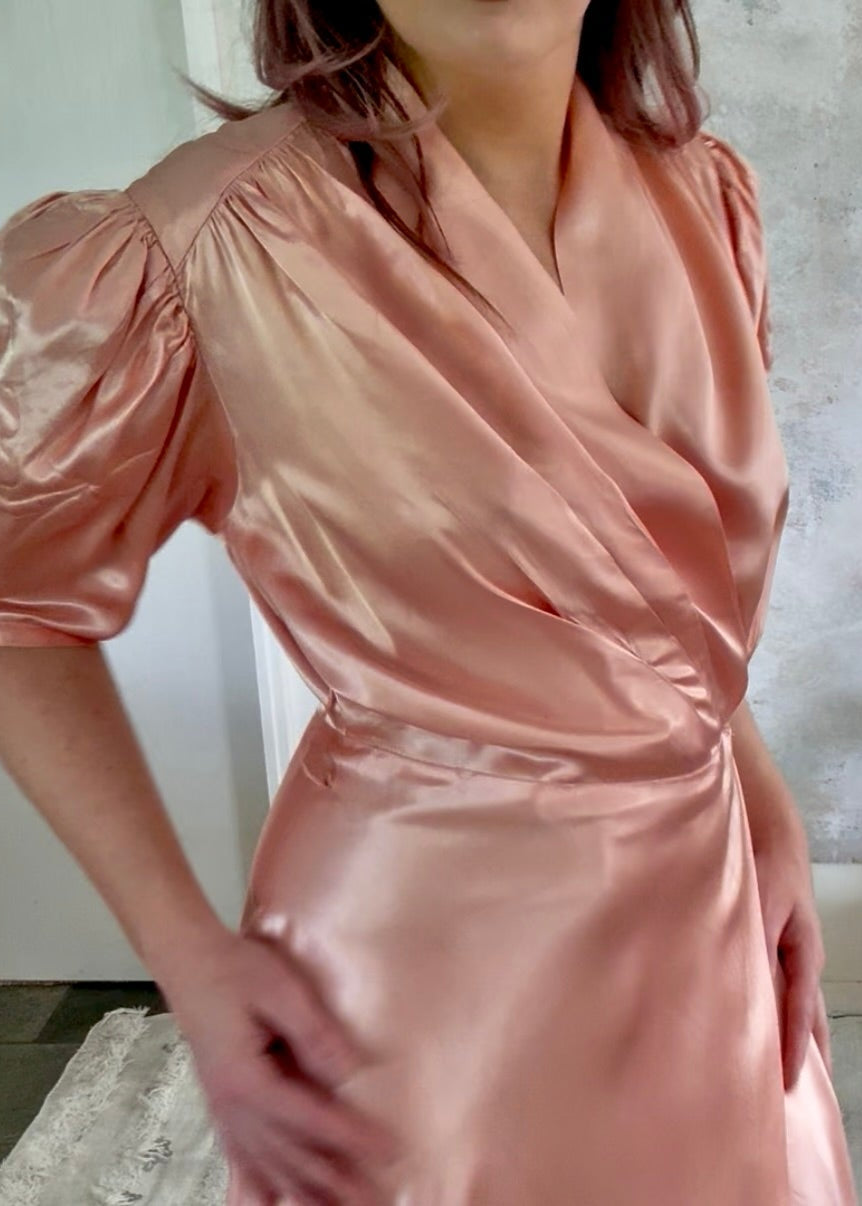 Dress 1940s Peach Silk Trapunto Gown