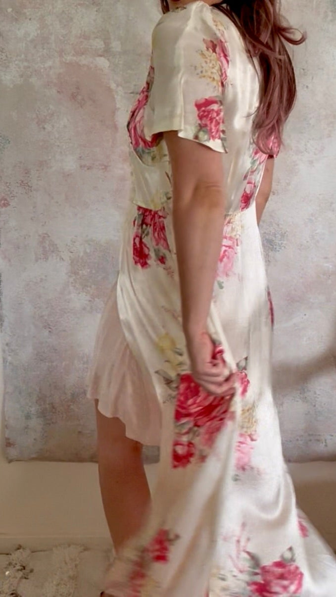 Dress 1930s Rose Silk House Coat